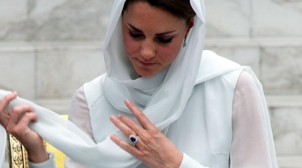 o asistenta careia i s a facut o farsa pentru informatii despre sarcina ducesei de cambridge s a sinucis