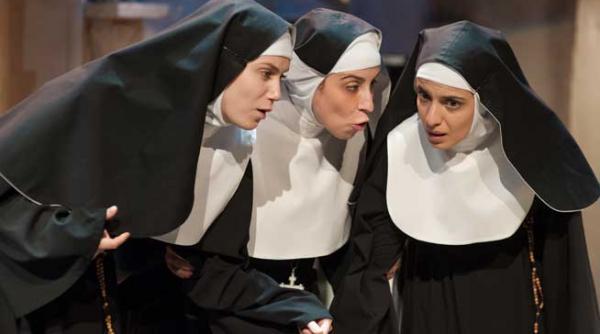 premiera cu obiceiuri necurate