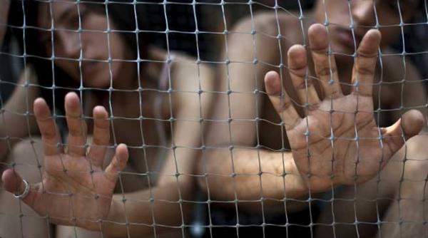 tara care a reintrodus sclavia angajatii nu au voie sa isi dea demisia pentru ca se aleg cu dosar penal