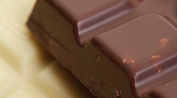 ciocolata neagra calmeaza tusea