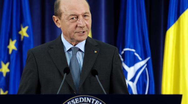 basescu a convocat parlamentul pe 19 decembrie negocierile pentru desemnarea premierului vor avea loc intre craciun si anul nou