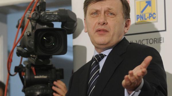 antonescu scenele suprarealiste in care basescu fugea cu hartii dupa omologii sai jenante