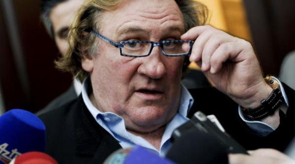 gerard depardieu renunta la pasaportul francez pentru ca a fost jignit de premierul jean marc ayrault
