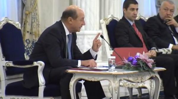 inregistrarea video integrala a consultarilor de la cotroceni cum au decurs negocierile dintre basescu si reprezentantii partidelor politice