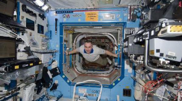 nasa cheltuieste 11 2 milioane de dolari pentru a vindeca astronautii de insomia provocata de spatiu