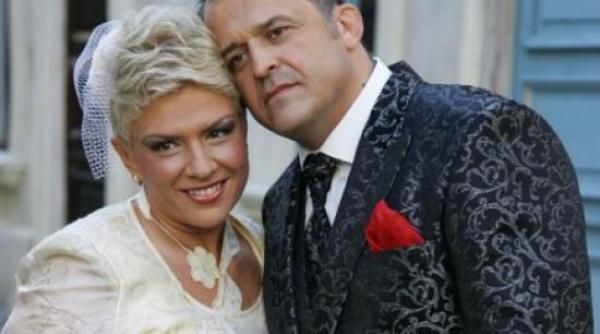 teo trandafir coplesita de durere nu mai pot viata mea este un iad ma doare inima cand vorbesc despre sotul meu