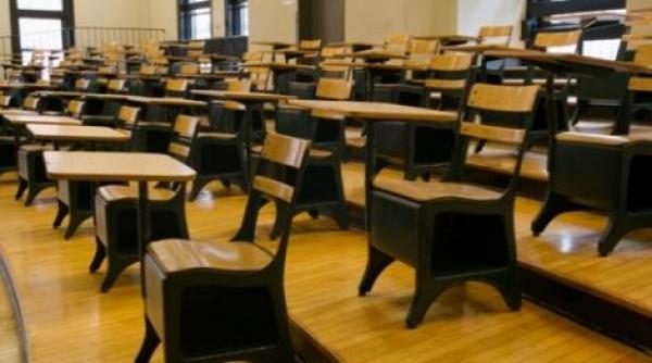 frica de sfarsitul lumii si recentul atac armat de la newtown inchid scolile americane