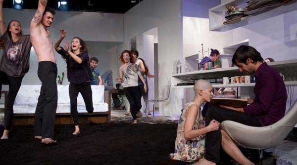 ce napasta la tnb la nationalul bucurestean se joaca in 27 si 28 decembrie caragiale