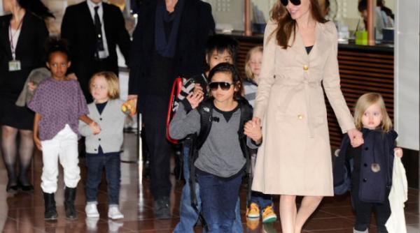 cum s au pregatit pentru craciun copiii angelinei jolie si ai lui brad pitt