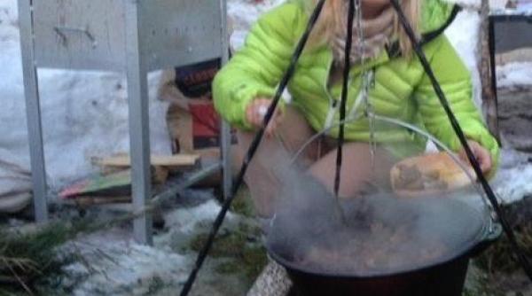 elena udrea pomana porcului poze