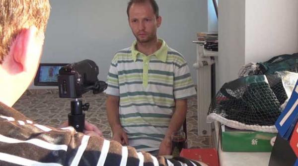 reportaj audio salvezi un om salvezi o lume 4 micul revolutionar ia lectii de ciordeala