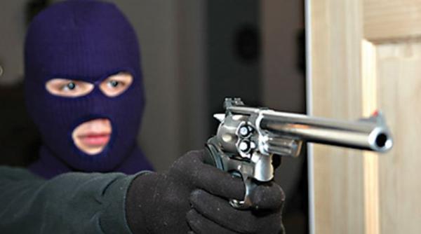 jafurile de saptamana trecuta au pus politia pe jar toate bancile din capitala au fost luate la puricat