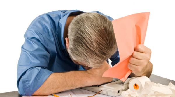 cum sa scoti profit din datoriile altora