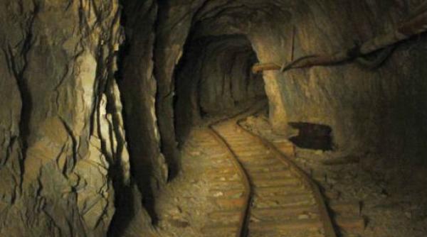 cinci hoti de fier vechi au fost gasiti morti intr o mina dezafectata