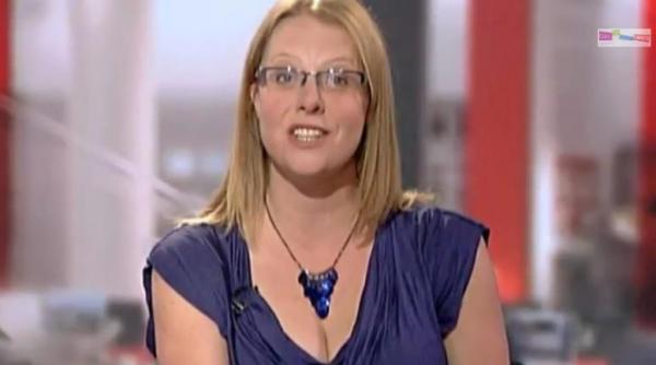 musafirul surpriza din studio un soarece isi face aparitia in timpul rubricii meteo video