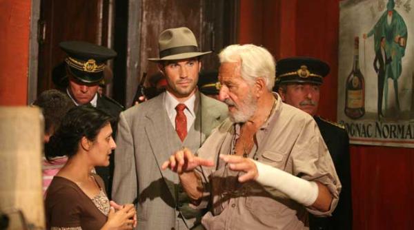 modelul comisarului este unchiul lui nicolaescu