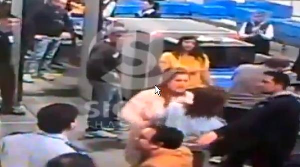 ambasadorul egiptului in cipru retinuta dupa ce a palmuit o politista video