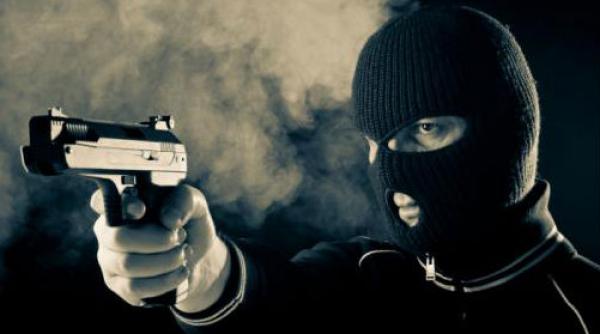 cetatean danez de origine romana jefuit chiar de propriii sai prieteni