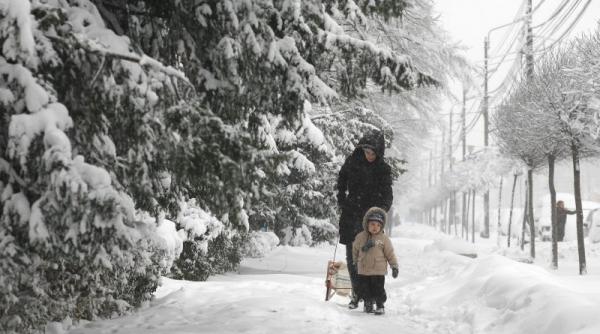 urmatoarele zile vin cu ger ninsori si viscol vezi prognoza meteo pana miercuri