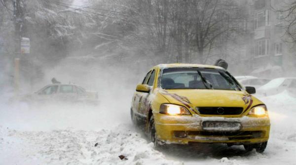 circulatie intrerupta pe sase drumuri nationale din cauza viscolului afla care sunt zonele afectate