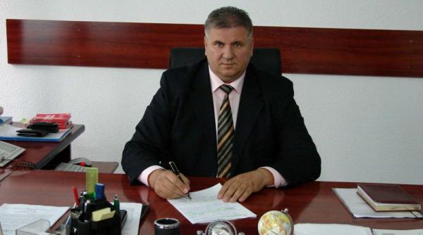 seful ipj olt ion voicu va fi suspendat din functie dupa scandalul sexual