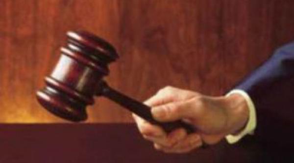 patru ani intr o inchisoare americana pentru un roman implicat in fraude electronice