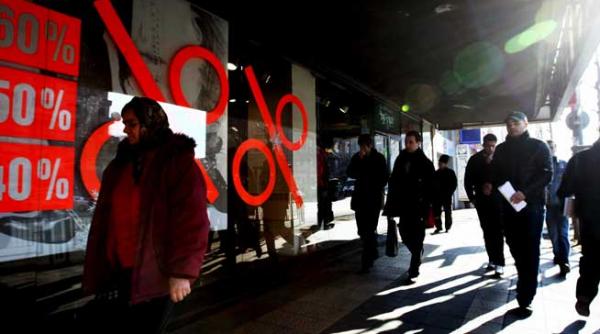 romanii cheltuie aproape tot ce castiga