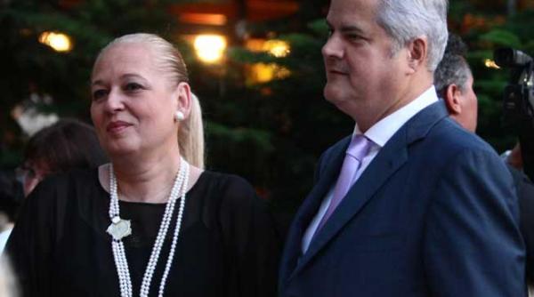 andrei intareste l pe taica tu strigatul detinutilor de la penitenciarul rahova pentru andrei nastase