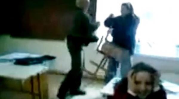 cum fac coala fra ii moldoveni un profesor turbat i o eleva tembela video