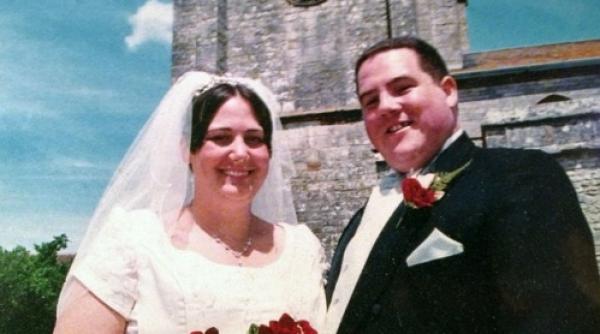 cuplul care vrea sa se casatoreasca din nou pentru ca cei doi au slabit zeci de kilograme foto