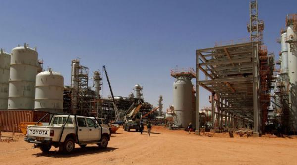 roman mort in criza ostaticilor