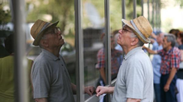 bugetul asigurarilor sociale prevede creseterea punctului de pensie de la 732 8 lei la 762 1 lei