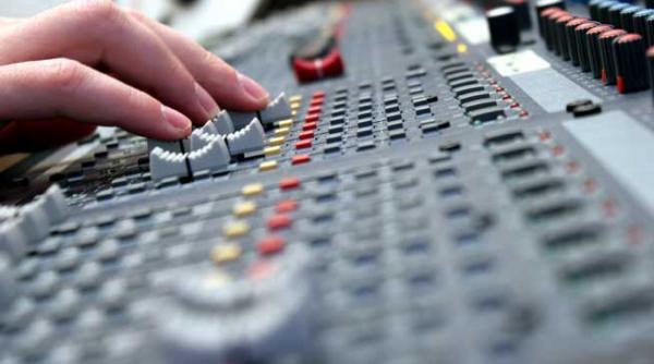 capitala pierde teren pe piata locurilor de munca