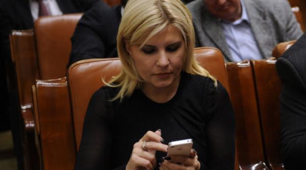 elena udrea pe facebook in romania nu exista secrete din cauza lui antonescu