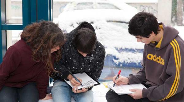 atelier de benzi desenate la galateca