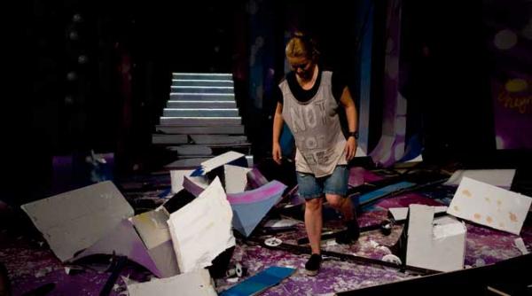 dana mladin de la plasa de stele nu sunt maestra sunt mamaia farselor