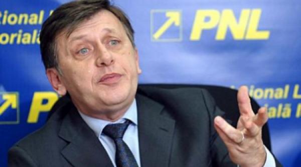 antonescu tariceanu ar trebui sa se hotarasca daca mai vrea in pnl