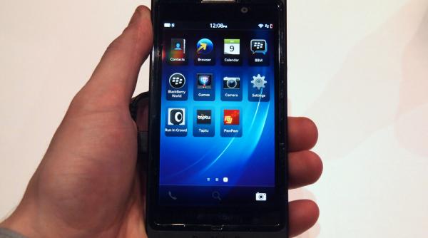 blackberry lansare z10 q10