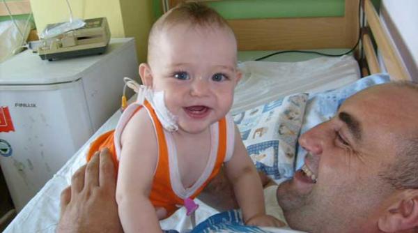 are nevoie de operatie pe creier la numai un an de zile cezar se lupta cu o boala grea