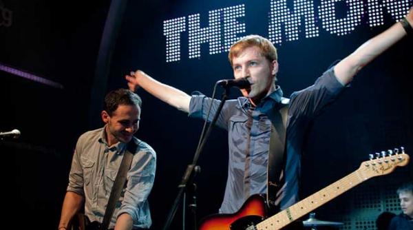 seara indie rock in club fabrica cu the mono jacks