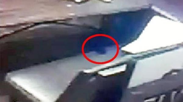 iphone fenomen inexplicabil fantoma bar camera supraveghere marea britanie