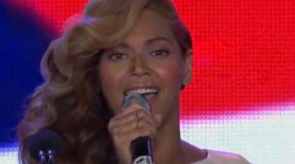video beyonce a aratat presei cat de bine canta live imnul national