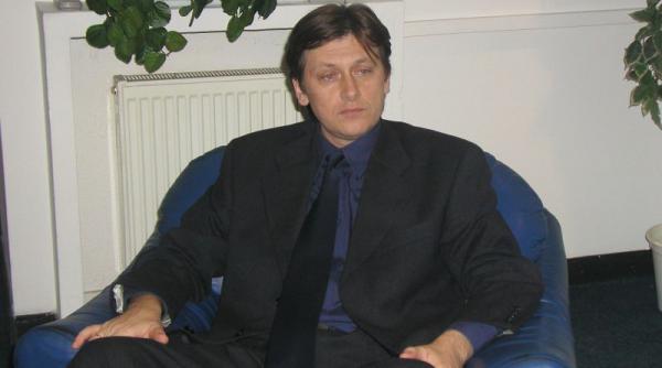 metamorfoze liberale tanarul crin antonescu in prima cursa prezidentiala