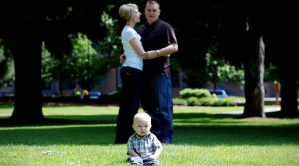 esti parinte iata 7 presiuni puse de cei din jur pe care trebuie sa le ignori