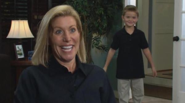 emotionant reactia unei mame surde care aude pentru prima data vocea fiului ei de opt ani video