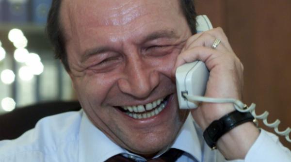 intaiul telefon al tarii aveti numarul lui basescu crin nu zgonea uite ce spun ministrii