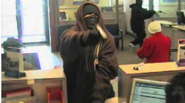 jaf armat la o filiala brd din pitesti