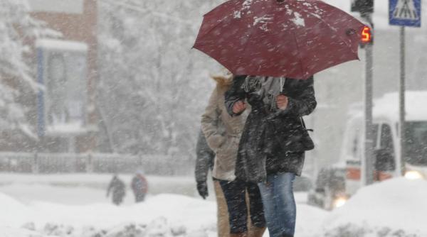 vreme rece ploi si ninsori in toata tara vezi prognoza meteo pentru weekend