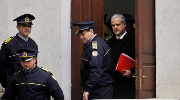 adrian nastase afla azi daca va fi eliberat conditionat cererea fostului premier pe masa judecatoriei sectorului 4