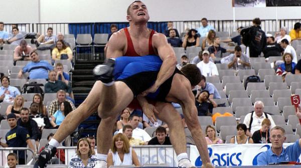 lupte libere greco romane excluse olimpiada